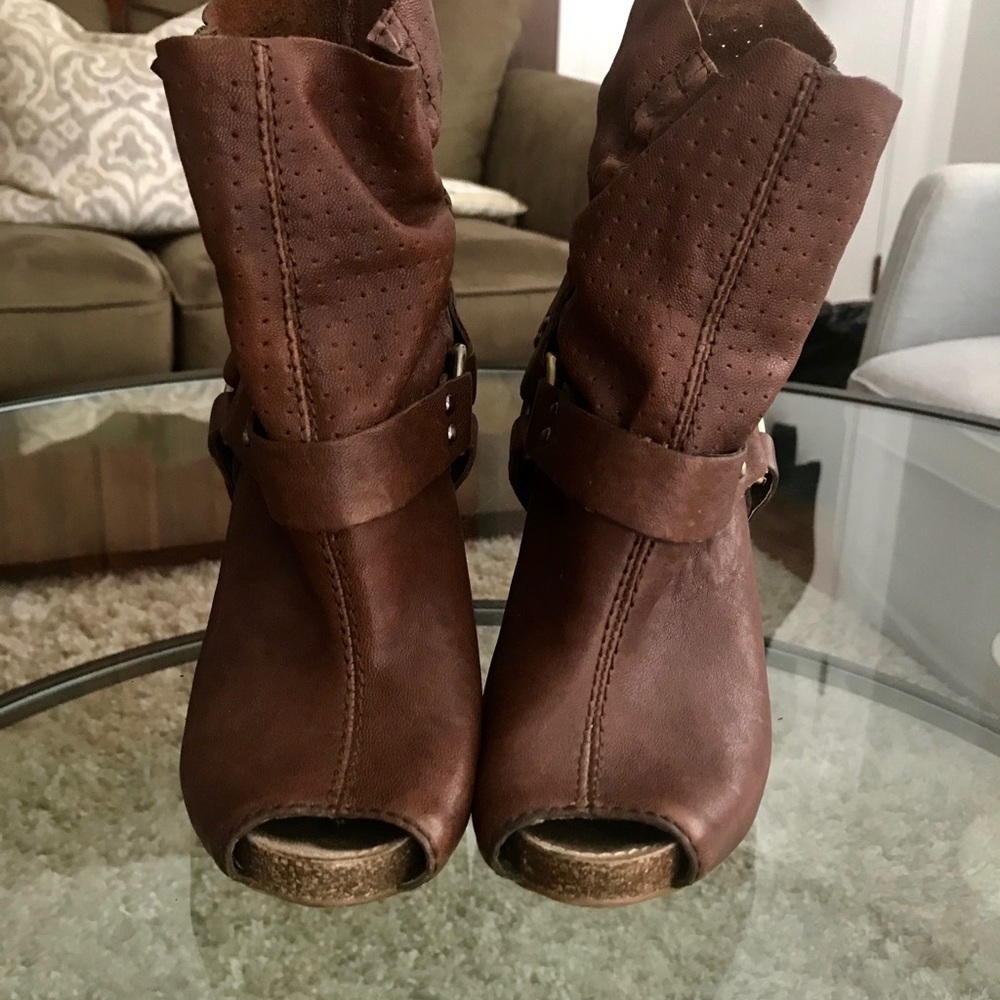 Leather brown Booties